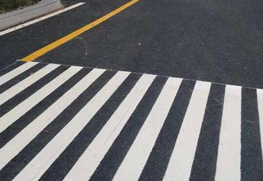 道路劃線，道路標線是怎么畫出來的？