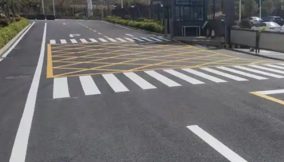 蘇州廠區(qū)停車位劃線標(biāo)準(zhǔn)，優(yōu)化空間利用與安全保障