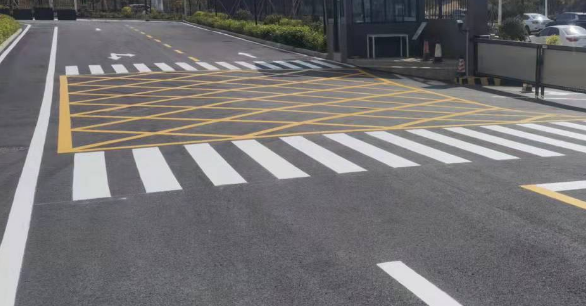 蘇州工廠道路劃線攻略,讓廠區(qū)交通“靚”起來 蘇州工廠道路劃線攻略,讓廠區(qū)交通“靚”起來