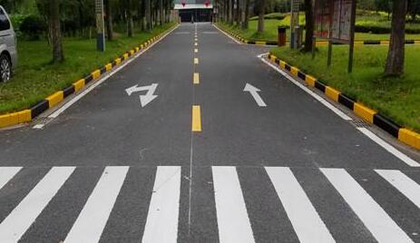 廠區(qū)劃線施工選對團隊很關(guān)鍵!專業(yè)團隊包工包料 廠區(qū)劃線施工選對團隊很關(guān)鍵!專業(yè)團隊包工包料